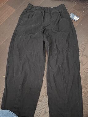 Universal Thread Men's Black Elastic-Waist Relaxed Joggers